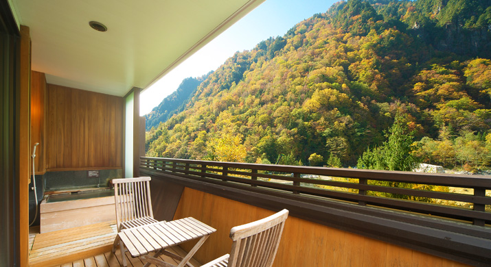 Western-style room with open air bath